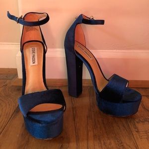 Navy velvet Steve Madden heels